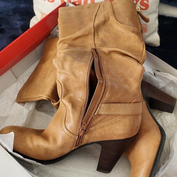 Never Worn Guess Mallay Slouch Boots - Picture 2 of 3